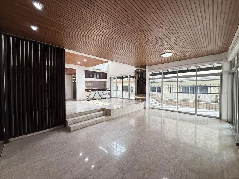 5-Bed Garden Semi-D · Direct MRT to Orchard & CBD — photo 4