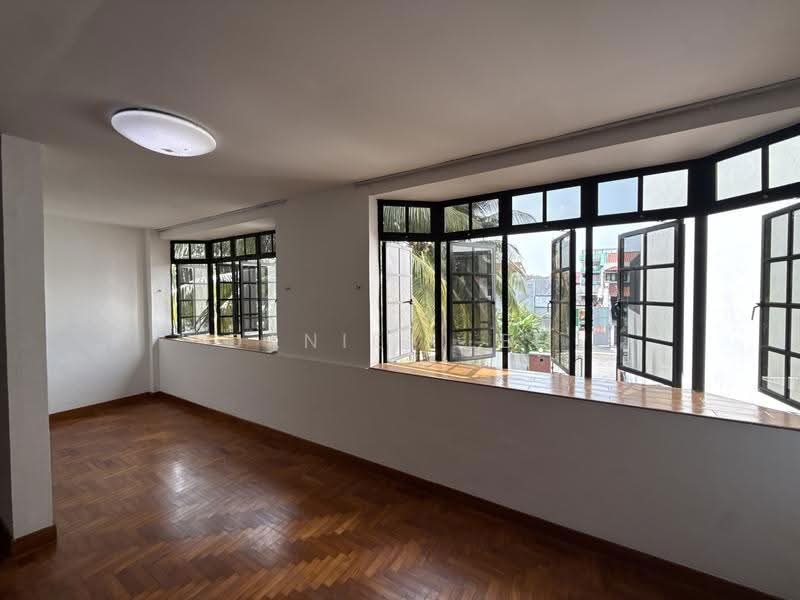 5-Bed Garden Semi-D · Direct MRT to Orchard & CBD — photo 9