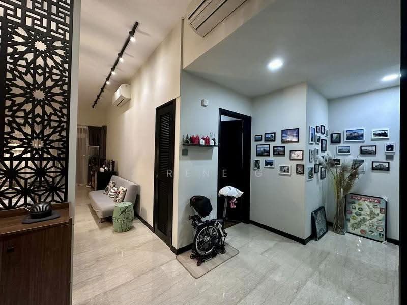 Forest Hills Condo — photo 3