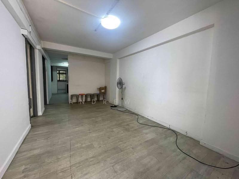 107 Jalan Bukit Merah — photo 1
