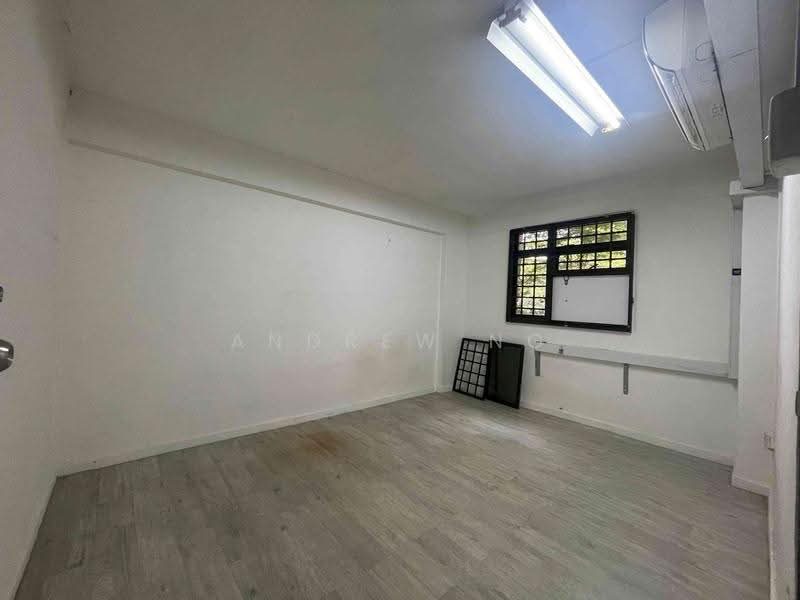 107 Jalan Bukit Merah — photo 5