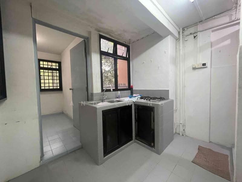 107 Jalan Bukit Merah — photo 9