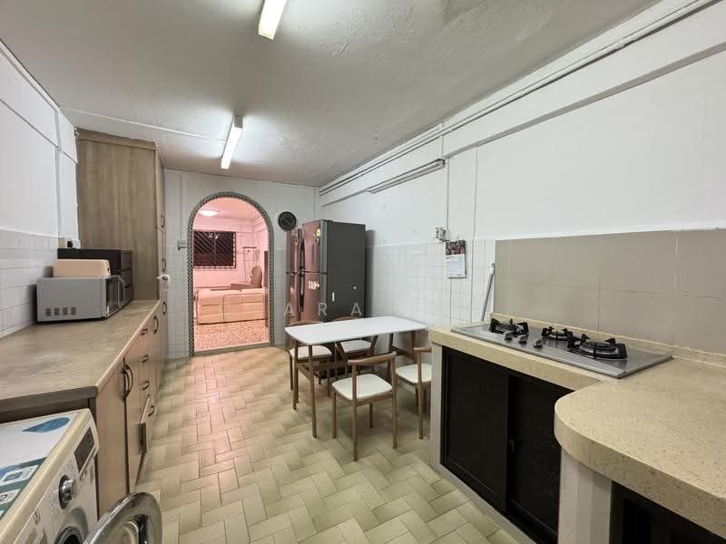 329 Clementi Avenue 2 — photo 4