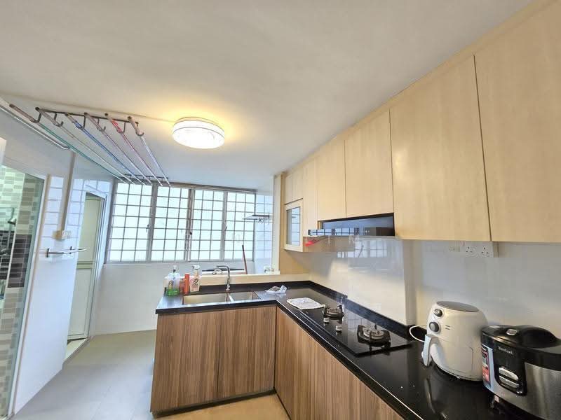 16 Eunos Crescent — photo 1