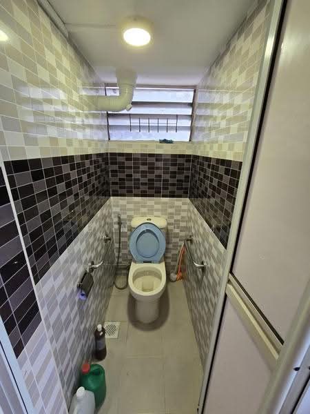 16 Eunos Crescent — photo 11