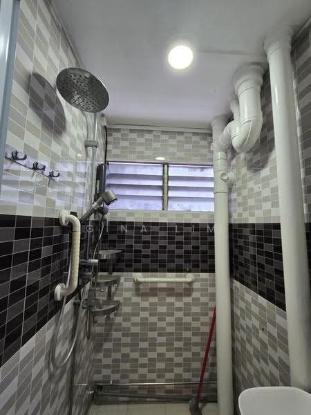 16 Eunos Crescent — photo 12