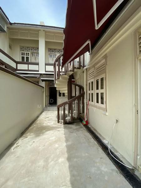 Boon Keng MRT, Balestier Road, 1km to Hong Wen School, 2 Story Conservation House for Rent — photo 6