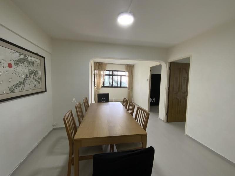 710 Ang Mo Kio Avenue 8 — photo 1