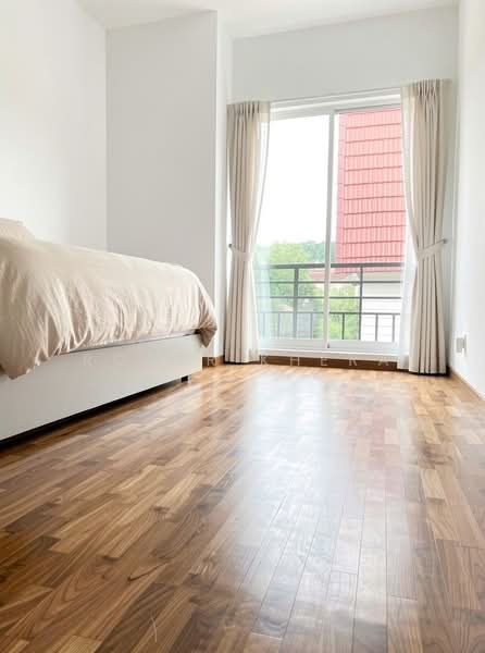 Woodgrove Estate — photo 3