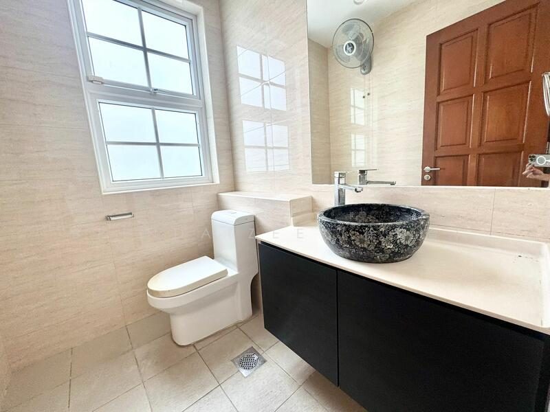 Stunning Good Class Bungalow ✧ Prime District 10 — photo 10
