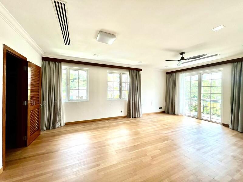 Stunning Good Class Bungalow ✧ Prime District 10 — photo 15