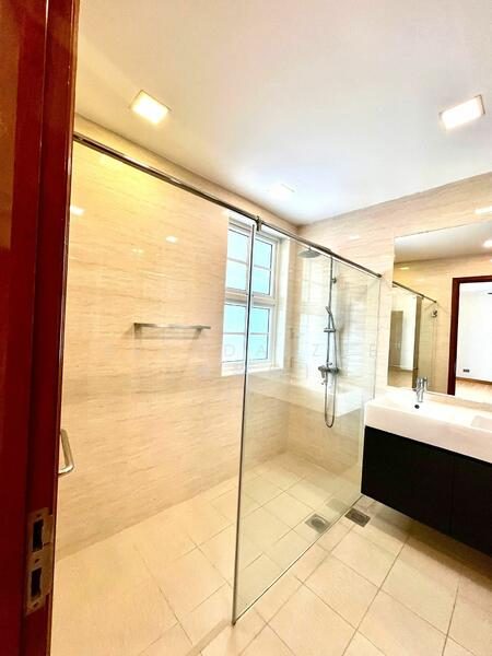 Stunning Good Class Bungalow ✧ Prime District 10 — photo 19