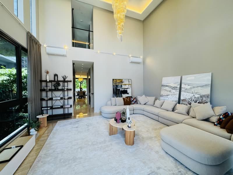 Brand New & freehold with grandeur, 4 Levels with lift, beautiful swimming Pool & landscaping